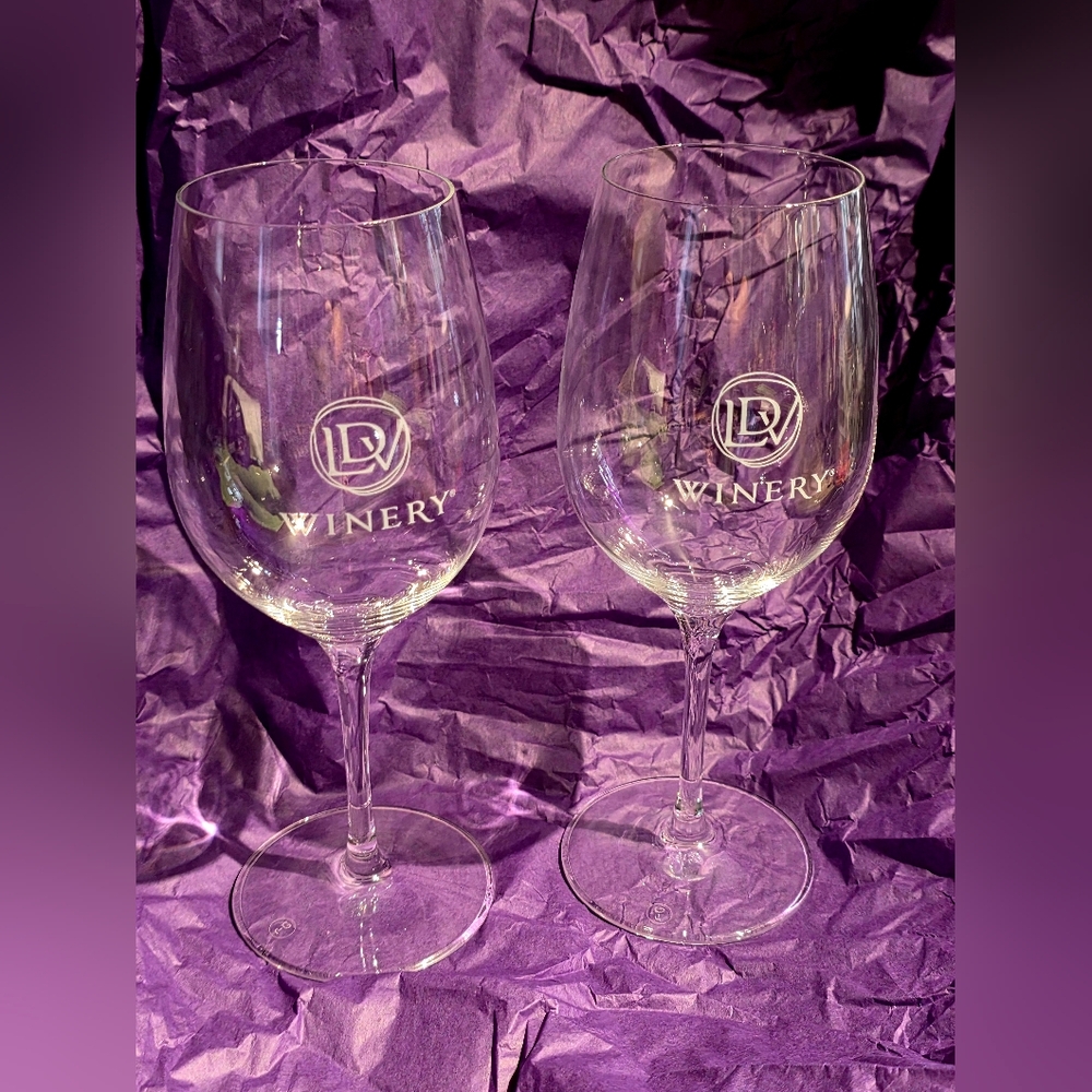 LDV Winery Set Of 2 Wine Glasses 9" Tall